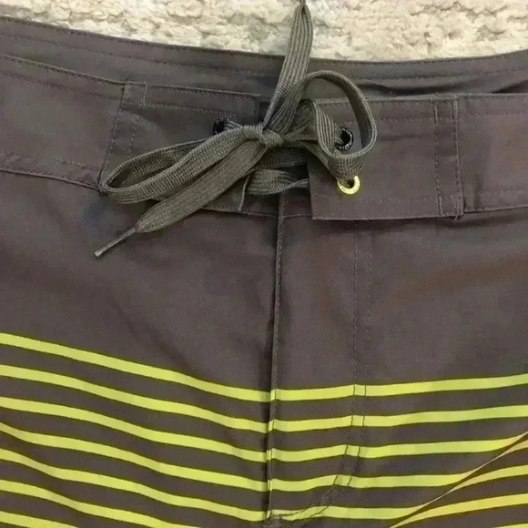Oxide Mens 38 Gray Multicolor Swim Board Shorts No Liner Tie and Snap front - Picture 3 of 7